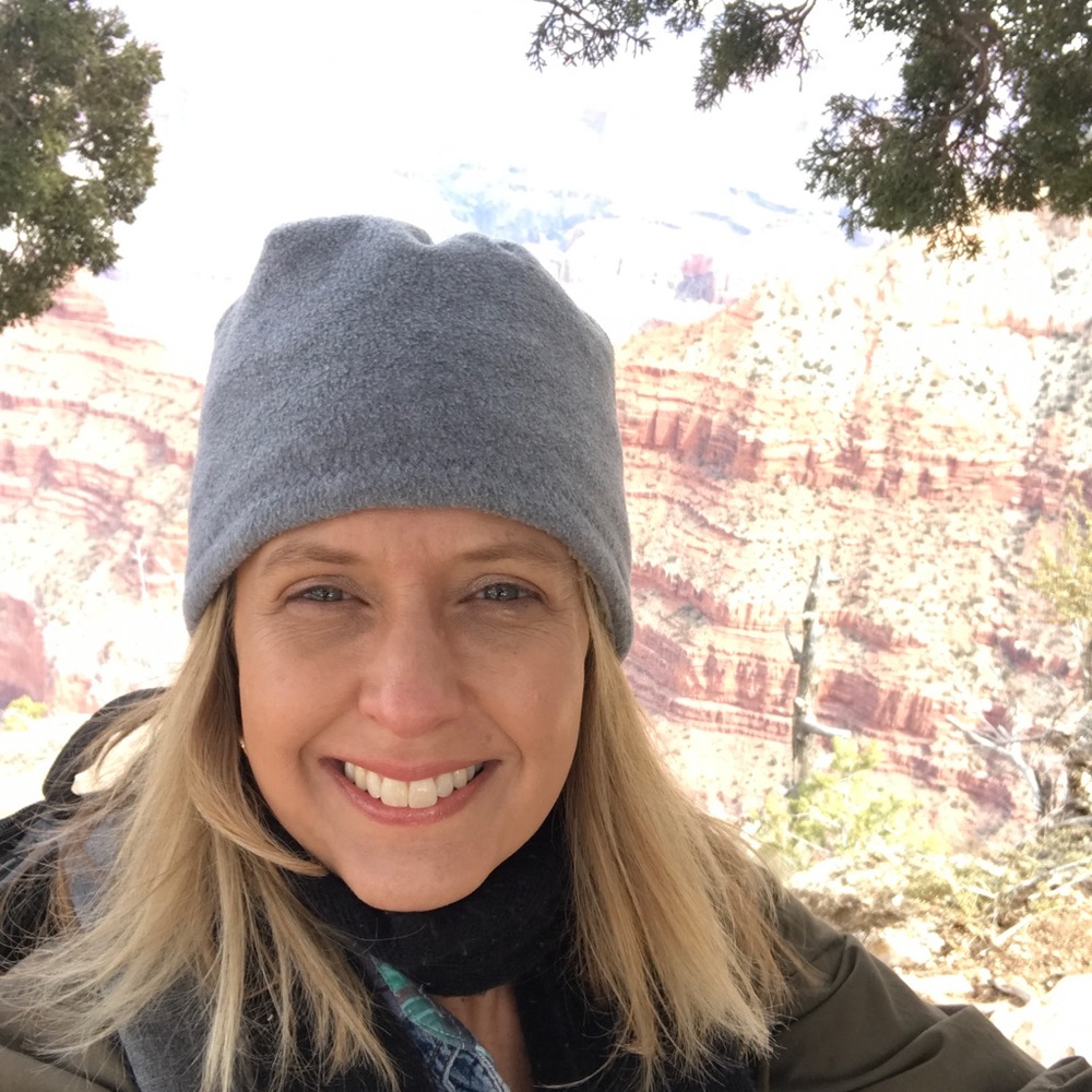 Meet your Posher, Jennifer